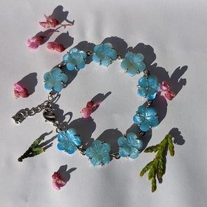 COLOR CHANGING Plumeria bracelet light blue
